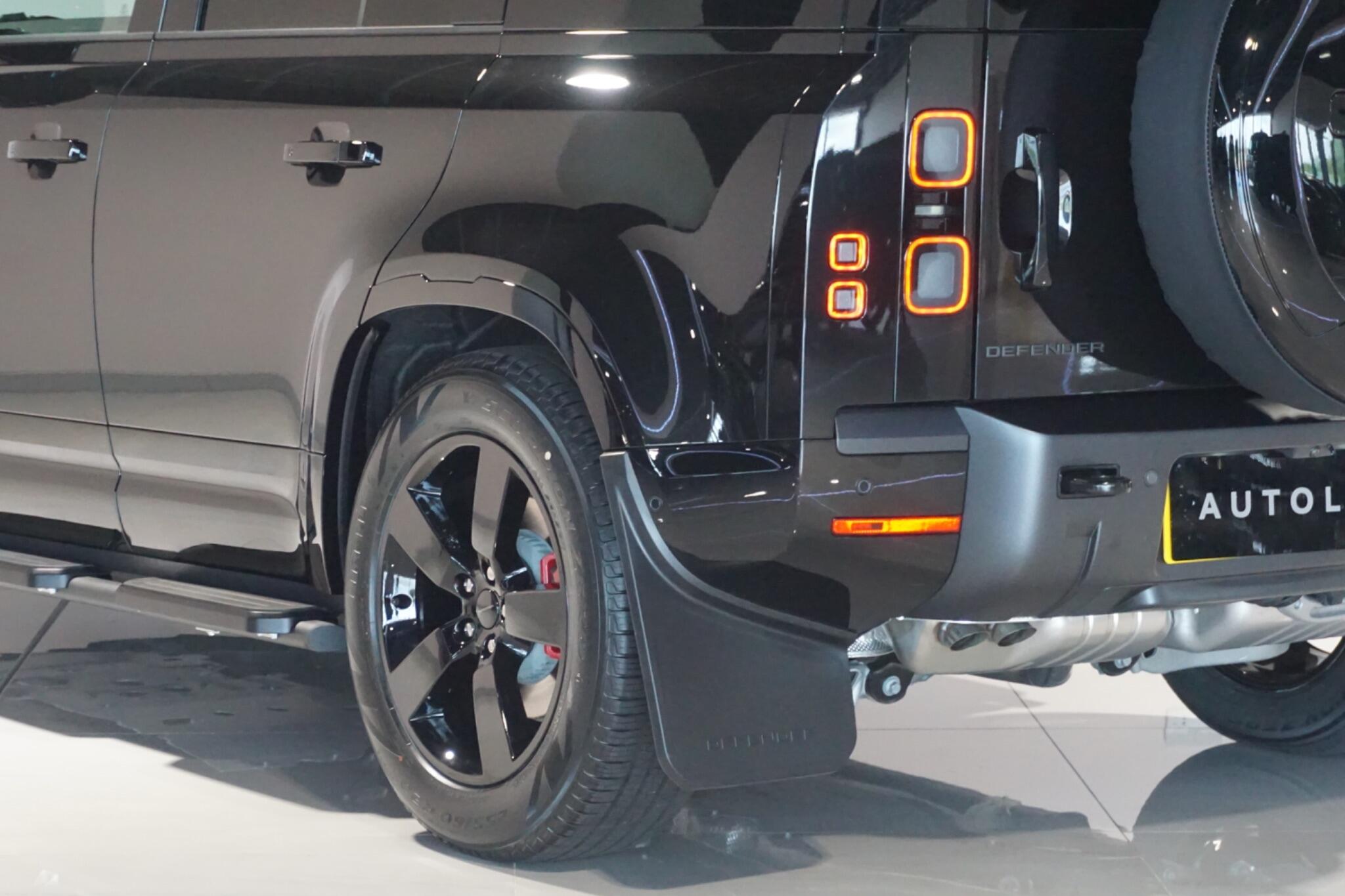 Land Rover Defender 110 3.0 D350 MHEV X-Dynamic HSE Hard Top SUV 5dr Diesel Auto 4WD MWB Euro 6 (s/s) (350 ps)